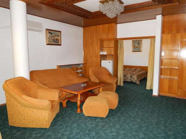 Отель Hotel Tryavna Трявна-33