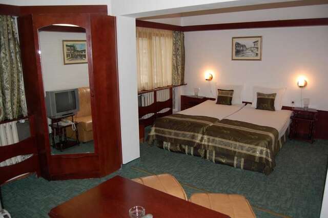 Отель Hotel Tryavna Трявна-10